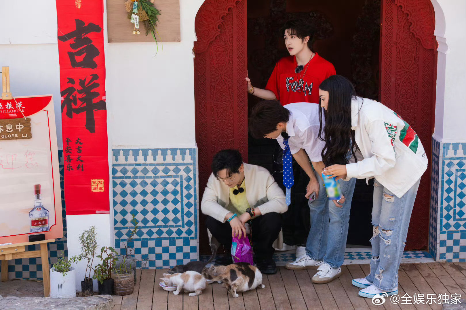 尹浩宇[超话]尹浩宇给芒果贡献了洗碗KPI谁能拒绝洗碗的派派啊！可爱到犯规，芒果