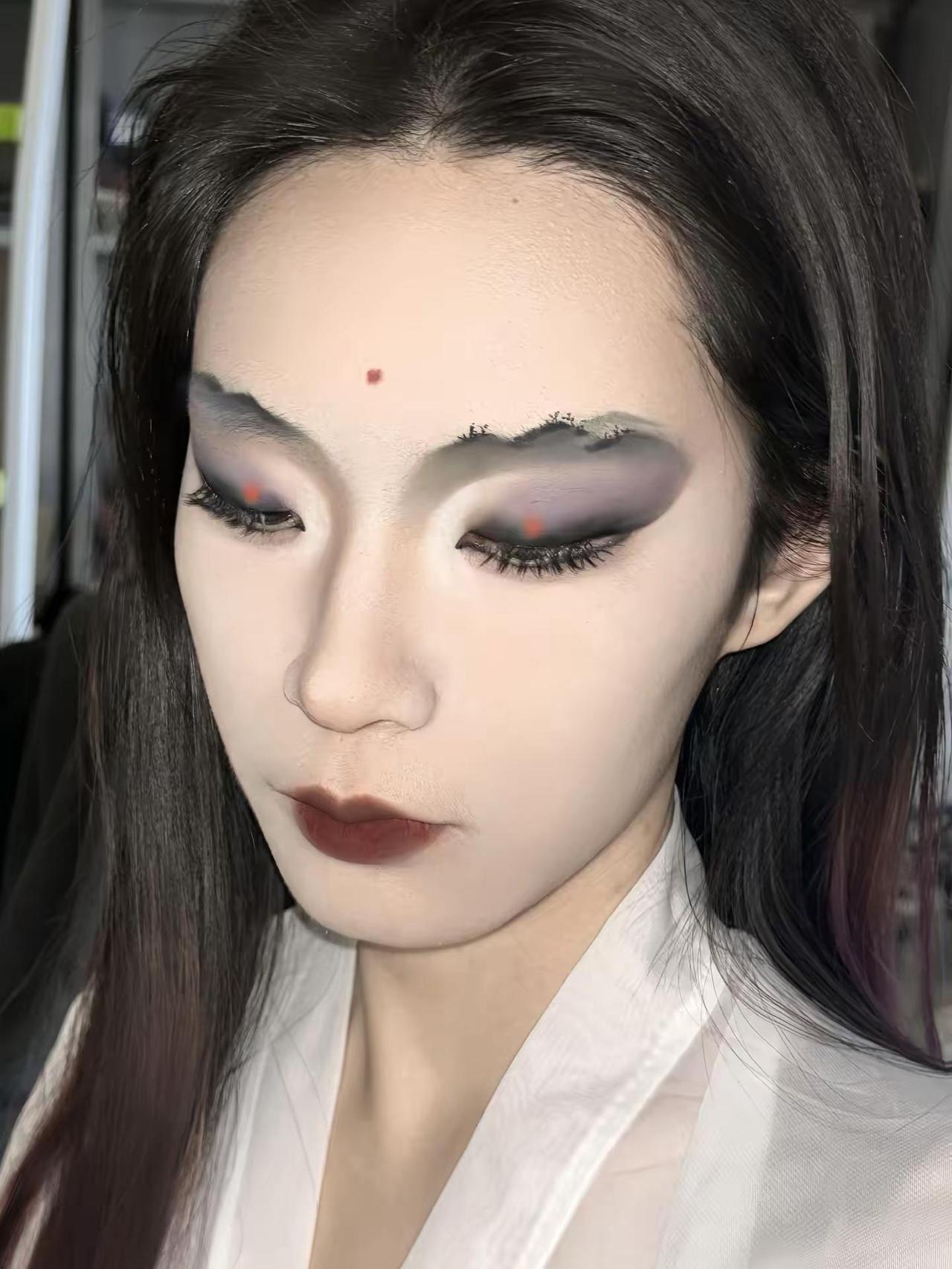 东方美学 远山黛