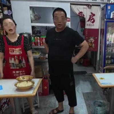 6月3日，苏州木渎镇，安先生本想进店吃碗面填饱肚子，谁料面还没吃上，反被老板娘一