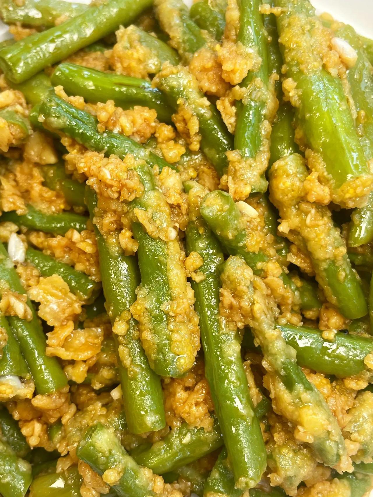 万万没想到，豆角上锅蒸一蒸，竟这么好吃!
       豆角的新吃法，无敌了!既