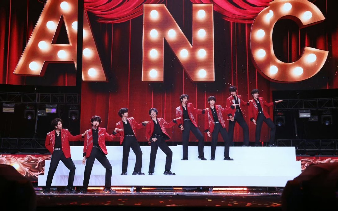 时代峰峻把world打成wordworld打成world哈哈哈，纪录片剪辑的是好