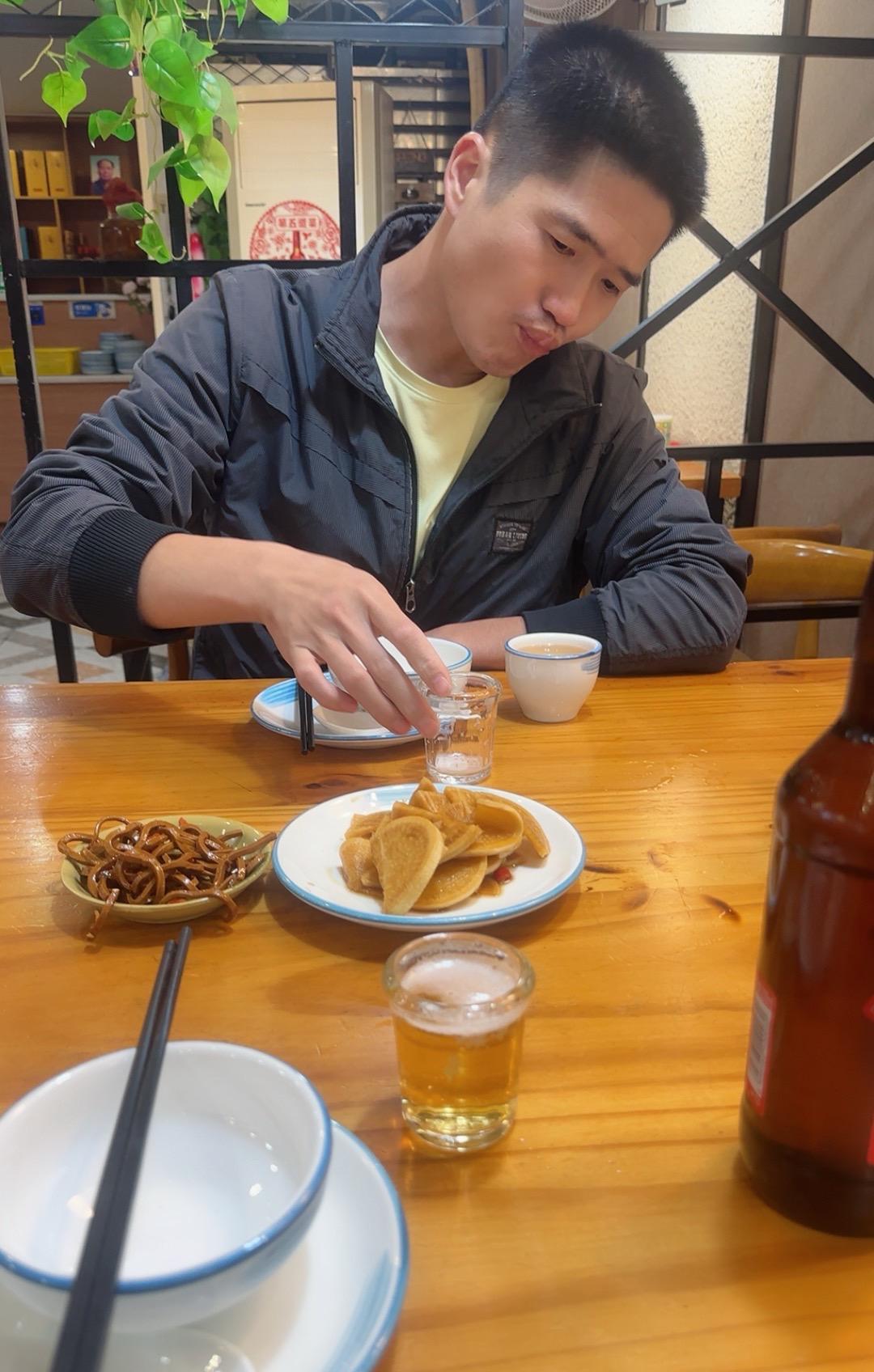 何时，或许依然是青丝，或许是白发；这里一别祝老板前途无量，发大财！美食 无辣不欢