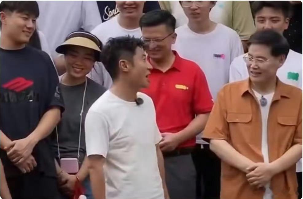 赵雅芝OMG撒贝宁你打球吓到我了这哪里是乒乓球教学赛，分明是大型“降维打击”现场
