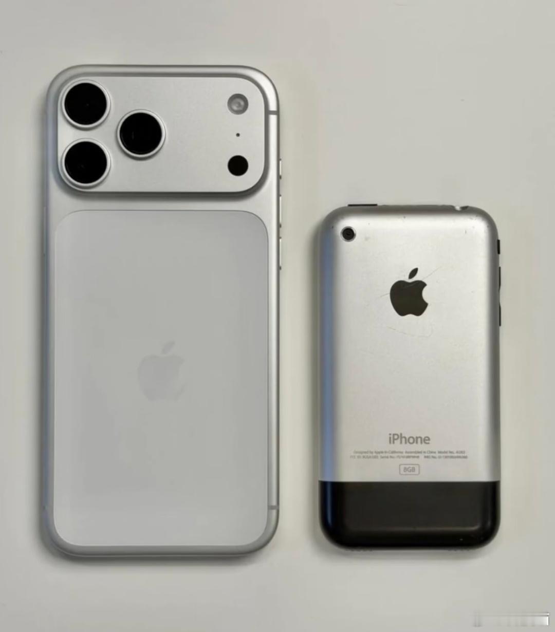 以前的iPhone，3.5英寸手机屏幕都觉得太大现在的iPhone 17 Pro