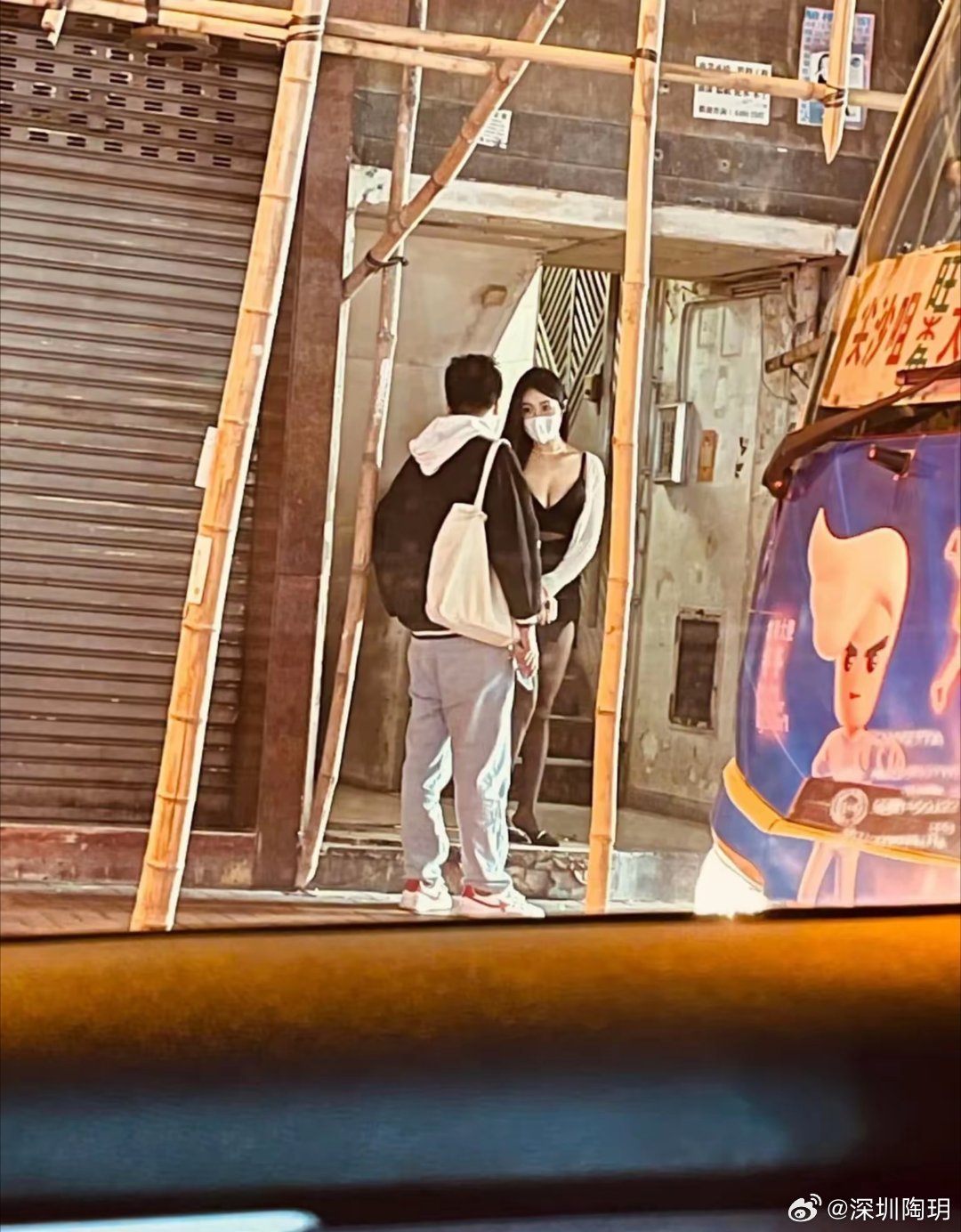 香港尖沙咀，问路的小姐姐。[并不简单] ​​​