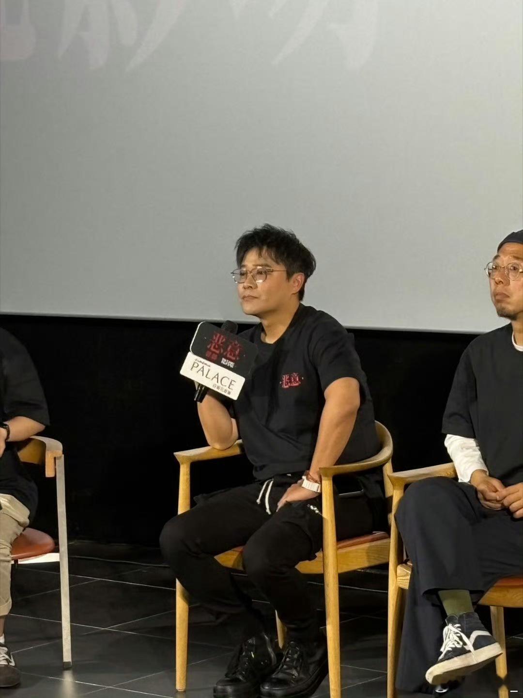 陈思诚来电狂响而我在恶意现场在《恶意》上海观影场偶遇《来电狂响》的陈思诚，这是什