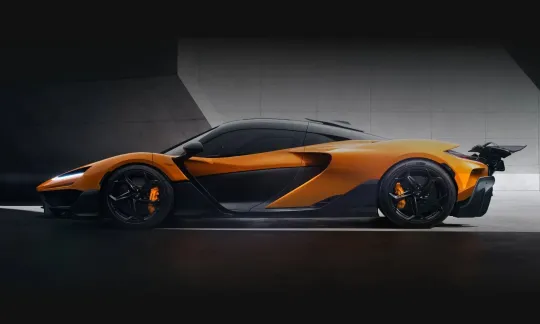 迈凯伦将用上蔚来的自动驾驶和换电技术