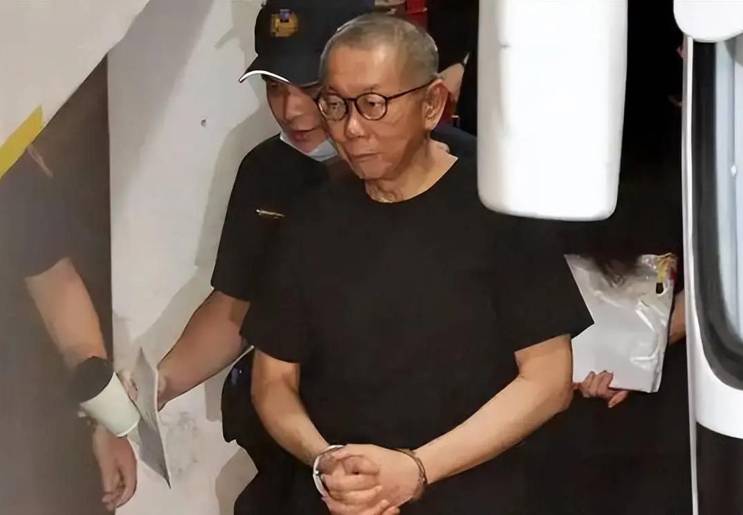 民众党批绿营“糟蹋柯文哲”，台湾的这种乱糟糟的现状，完全是他们自己造成的，为什么