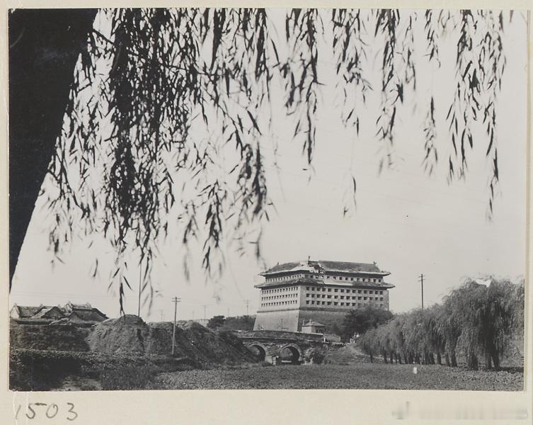 Dongbianmen (东便门) and Datong Bridge (东便门