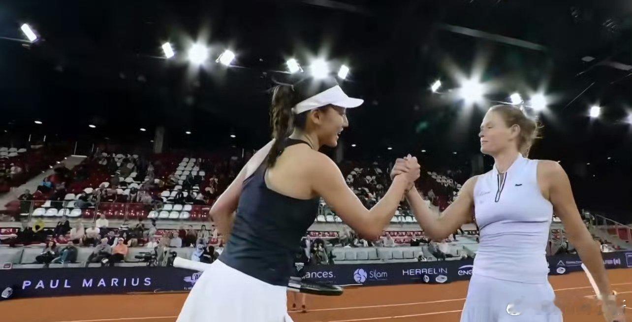 连续三场逆转来吧红土🇨🇳王欣瑜3-6/6-4/6-3战胜帕奎三连胜晋级鲁昂第