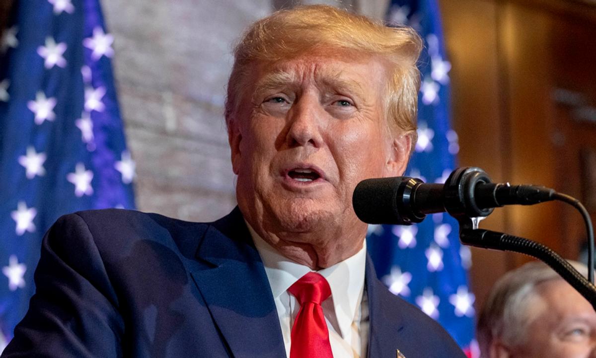 2000亿美元申请提交，伊朗战争已成为一个危险的漩涡，特朗普这回真要把油门踩到底