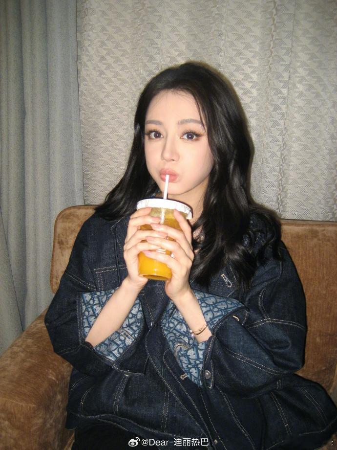 迪丽热巴像在我耳边配的音从声临其境就贪迪丽热巴的配音了 原声一出直接封神！迪丽热
