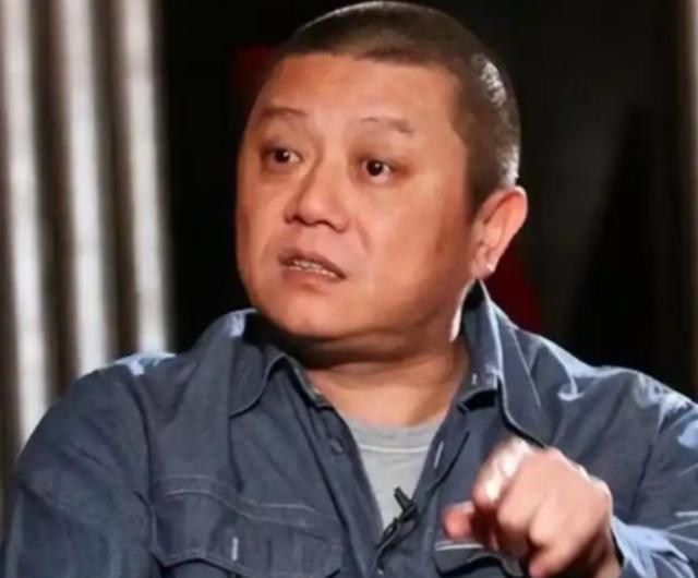 突然发现统一台湾省的建议，王朔的思路太妙了！他曾说，统一台湾不需要打仗，先宣布台