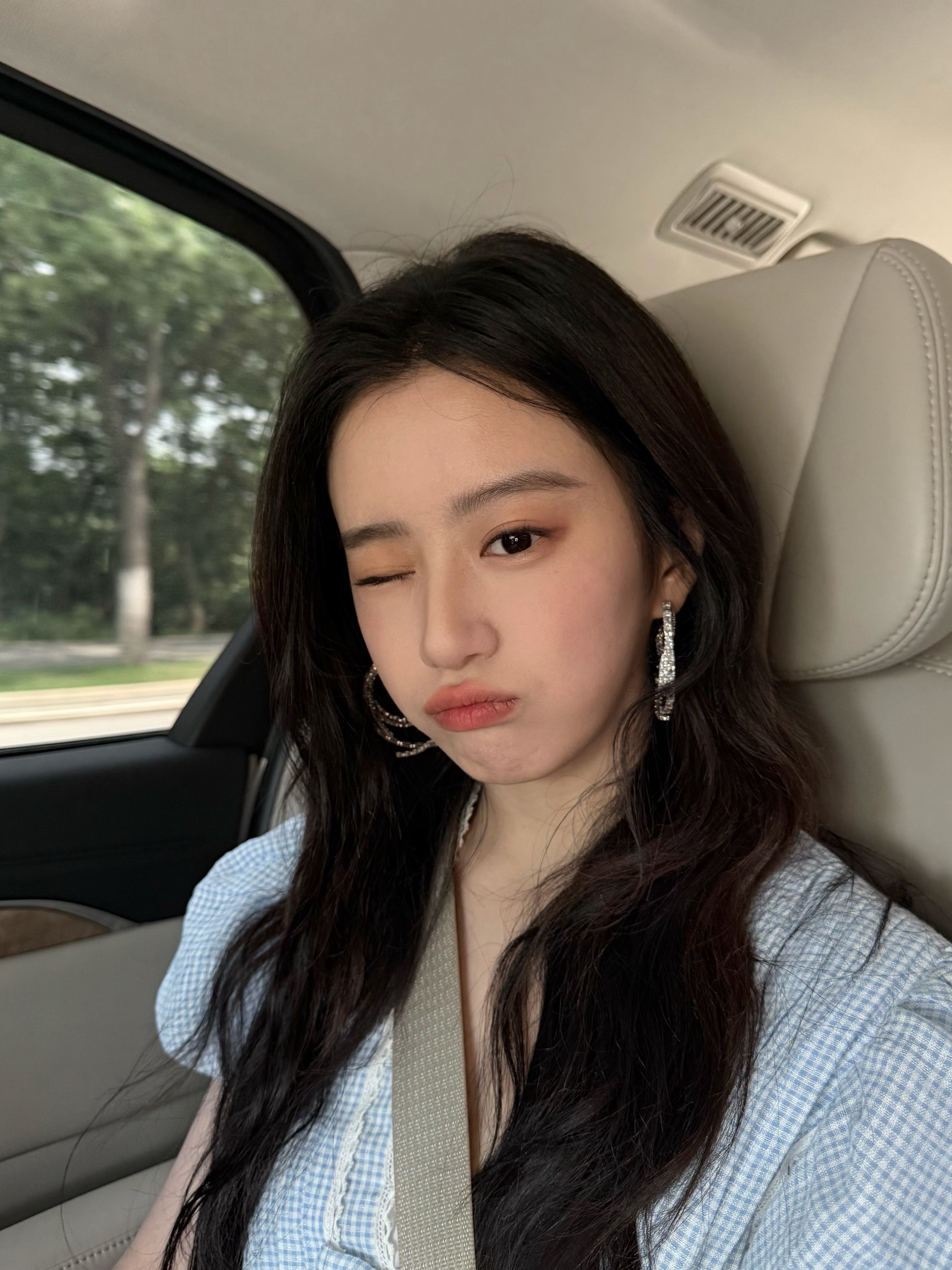 包上恩 bse包上恩李瑶英bse包上恩月明千里当世界凉如荒岛 我们依然会是彼此的