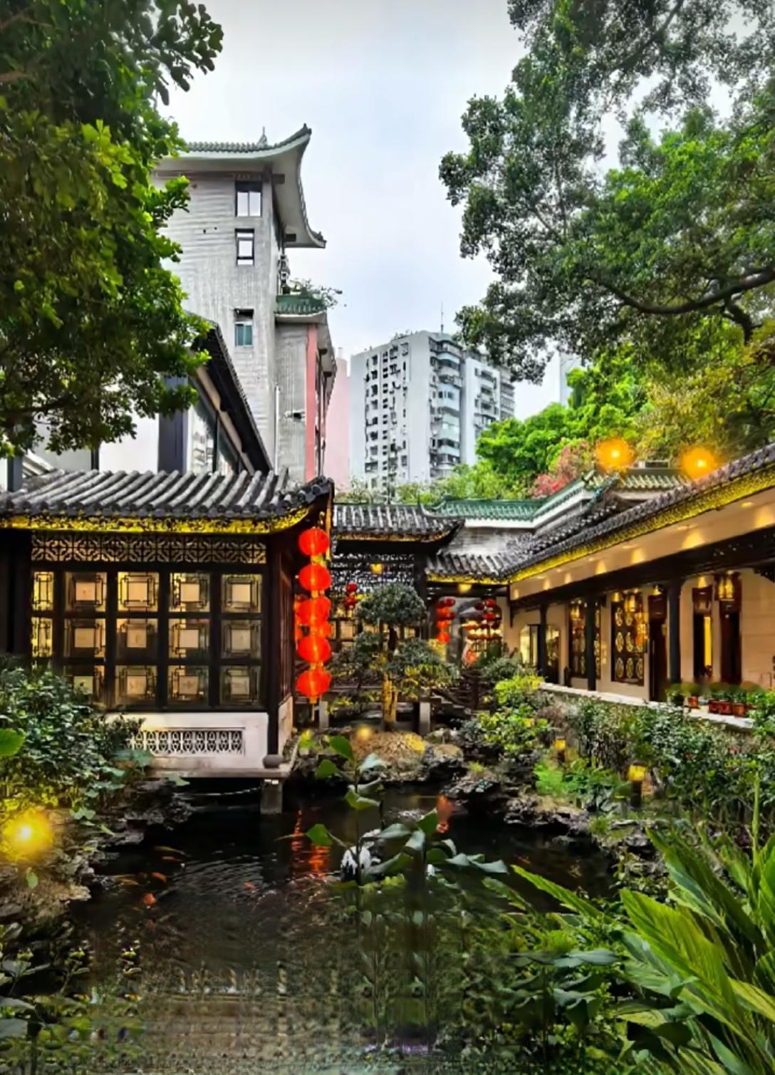 今天中午又和三五同事去小北路北园洒家吃饭，本来我想说试一下第二家饭店，但同事们都