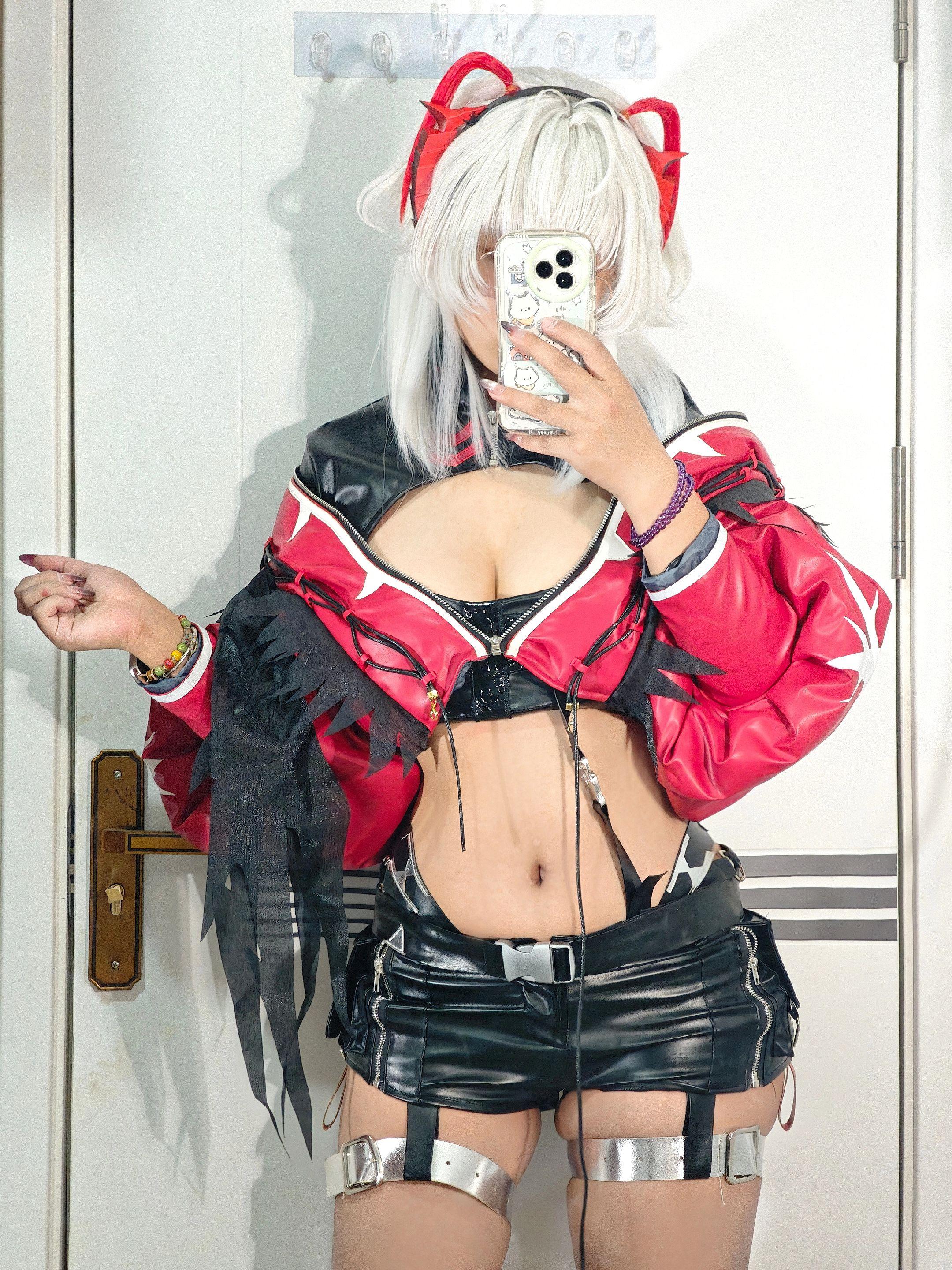 主播打完三角洲回来了。三角洲