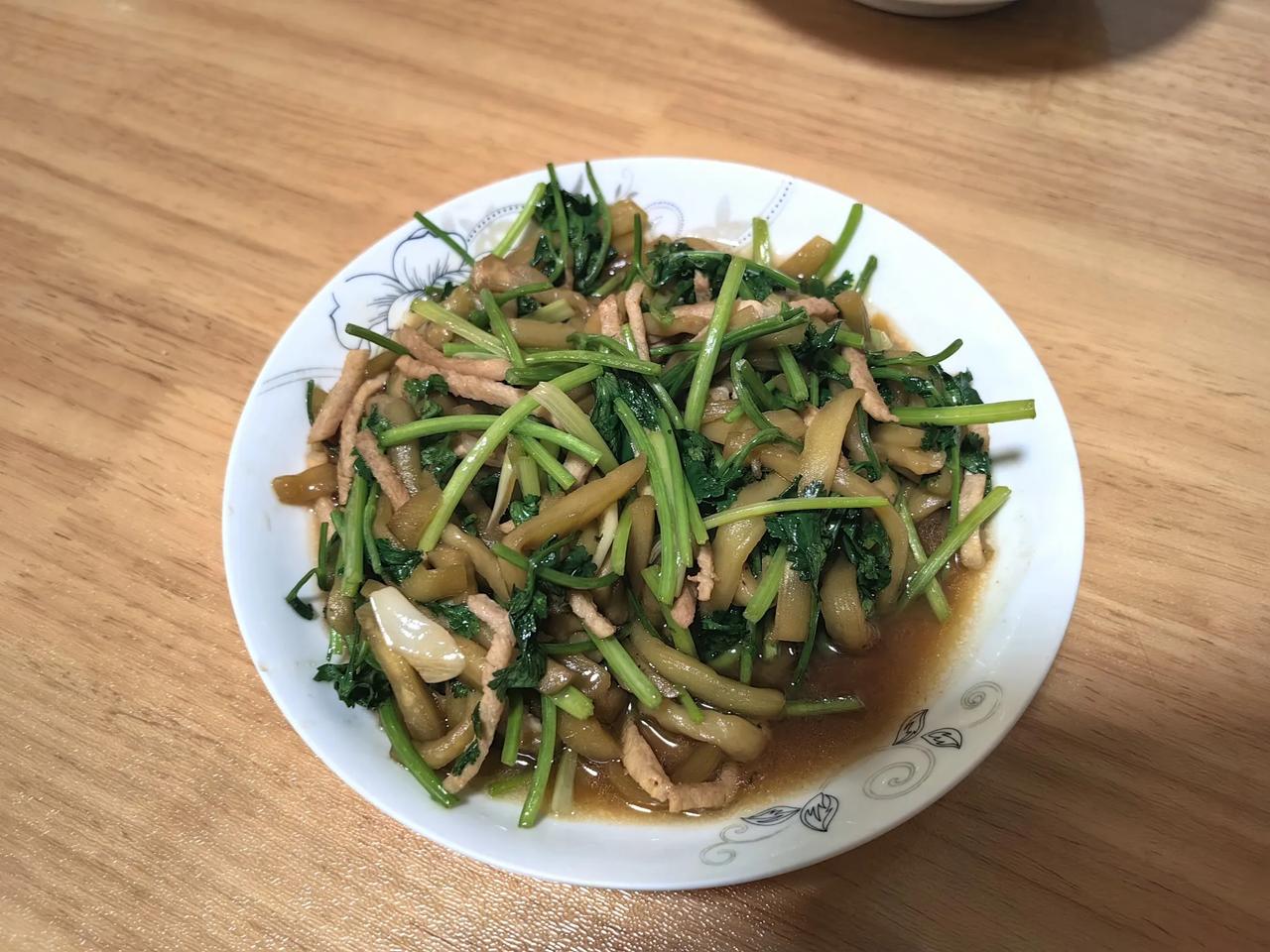 生命中的任何馈赠都已经在暗中标好了价格！
现在的孩子们的价值观真是离谱啊。比如我