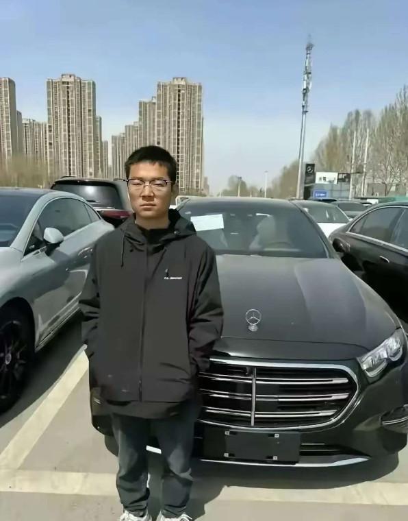 某网友：提哪辆车，符合我的气质？？？ ​​​