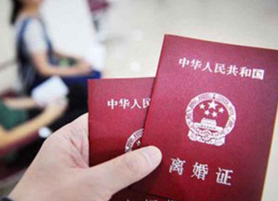 失算了！重庆，女子和前夫离婚23年后，心里还有怨气，便赌对方会得癌症。于是，她悄