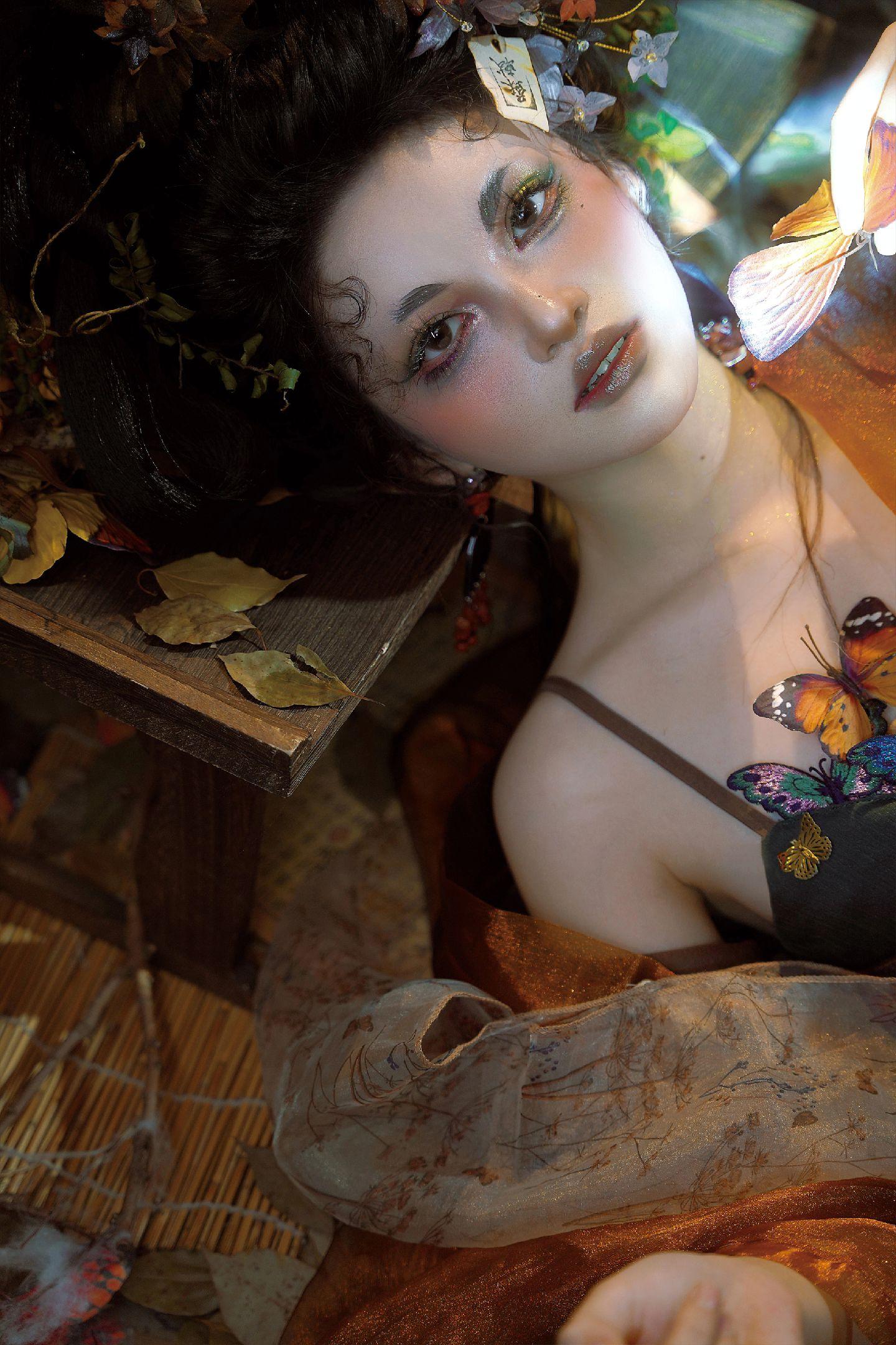 枯叶蝶的一生就是一片无言的枯叶。哈哈哈哈废物改造时间～