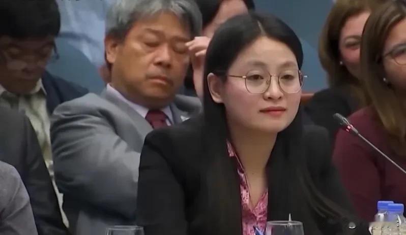 披着羊皮的狼：菲律宾女市长的双面人生
 
咱今天唠唠一件让人惊掉下巴的事儿！在菲