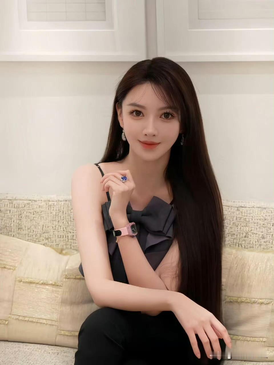 叶珂的眼泪流再多，黄晓明也不会回头了。黄晓明对她真的很好，事情闹到今天这一步完全