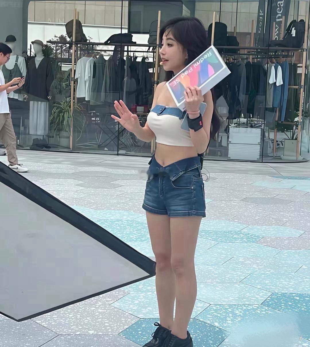 原来这就是冯提莫去掉美颜的样子 