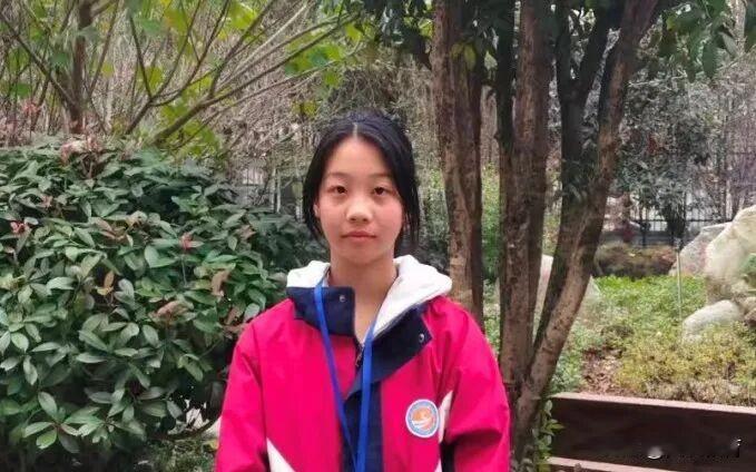 宁强县燕子砭中学【学生佳作】
——葱油饼里的岁月温情              