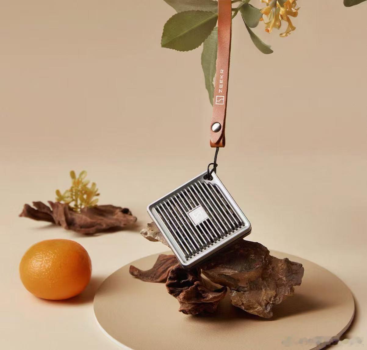 评论抽一个极氪的车载香薰，评论即可  抽奖详情