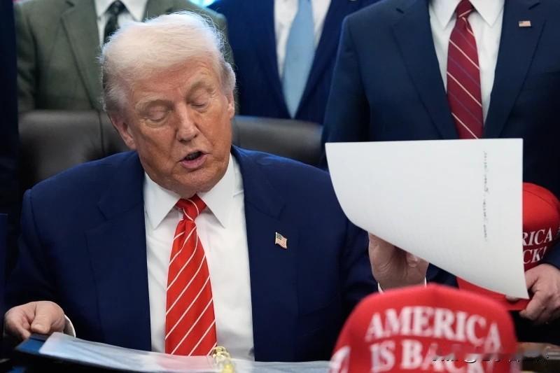 【特朗普：普京信守承诺】
华盛顿时间2026年2月3日，美国总统唐纳德·特朗普在