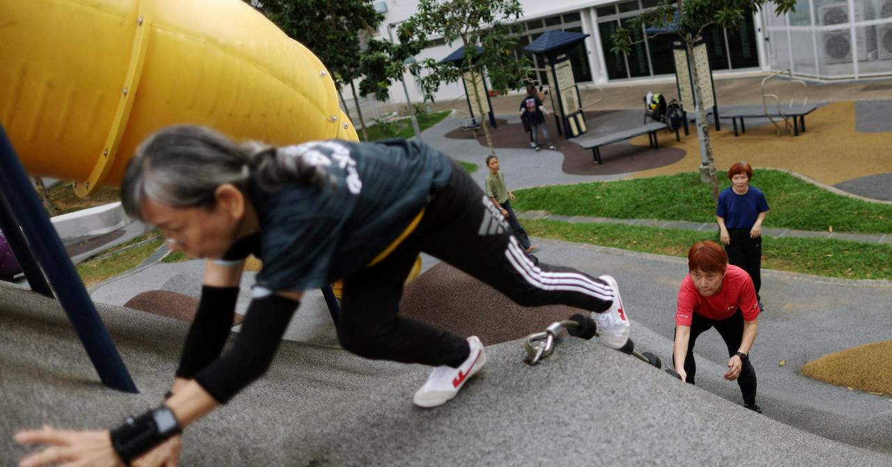 [To learn English]
Parkour may conjure i
