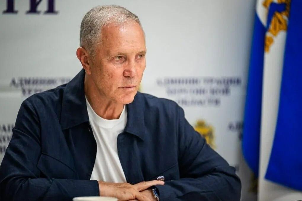 赫尔松州长萨尔多通报，尽管乌军持续袭击交通设施，连接克里米亚的通道仍保持通行：