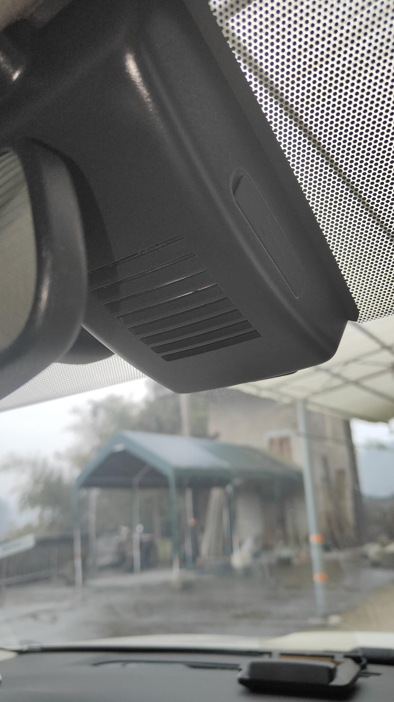 我这行车记录仪怎么这么大