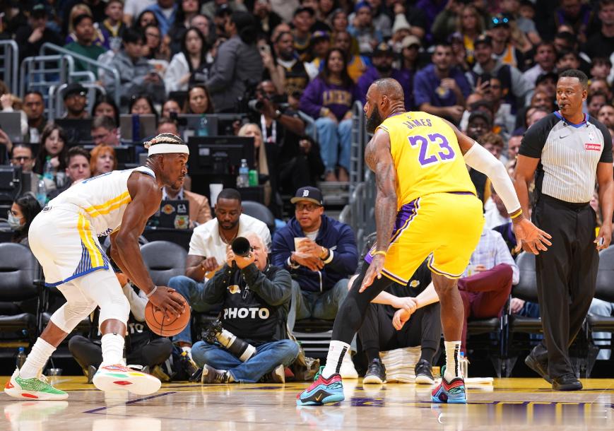 今天，NBA知名经纪人里奇·保罗在自己的播客节目《Podcast with Ri