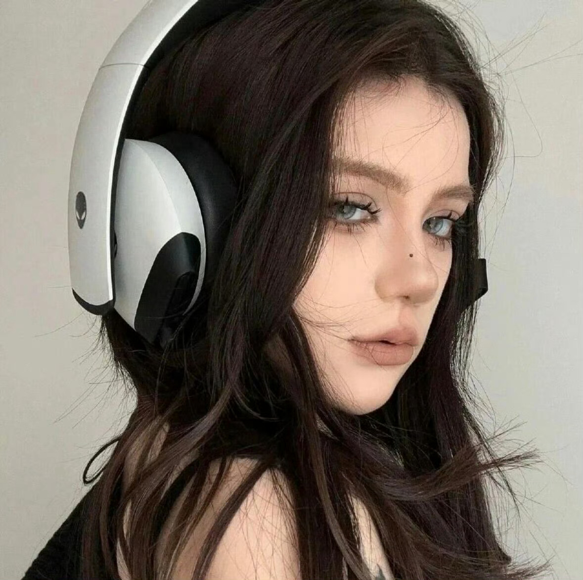 𝙒𝙚𝘾𝙝𝙖𝙩 | 欧美头像｜权威女头 | 气质女头 | 女生头像 |