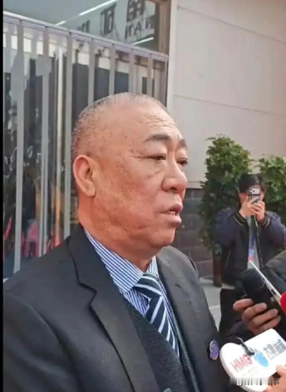 有人问崔培军： 挣那么多，咋不多做点公益？他大手一摆，说话特别直白：公益我不是不