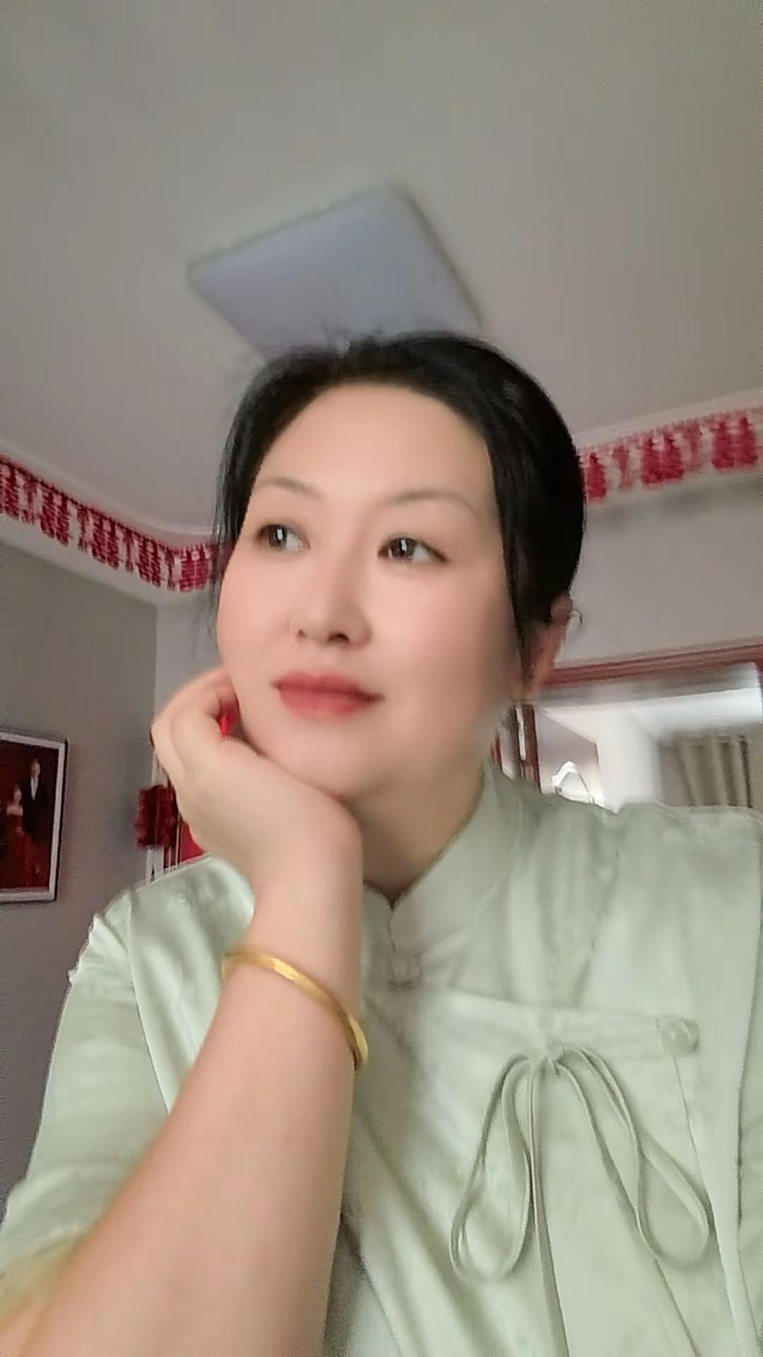 断崖式的老了……