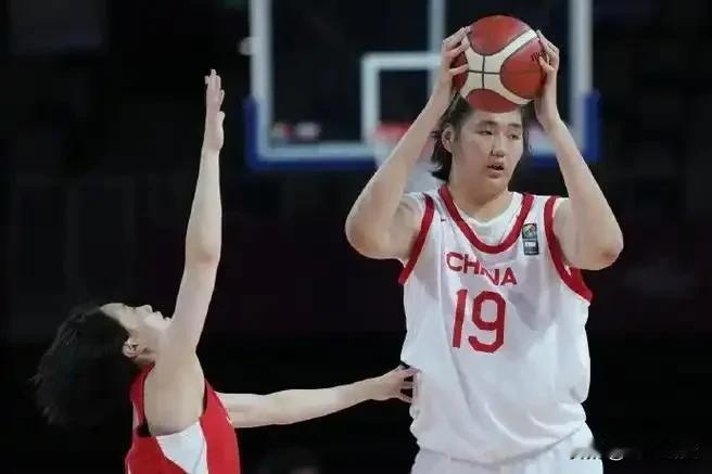 巨无霸张子宇助力山东队大获全胜
2024年三大球运动会女篮小组赛，山东队VS陕西