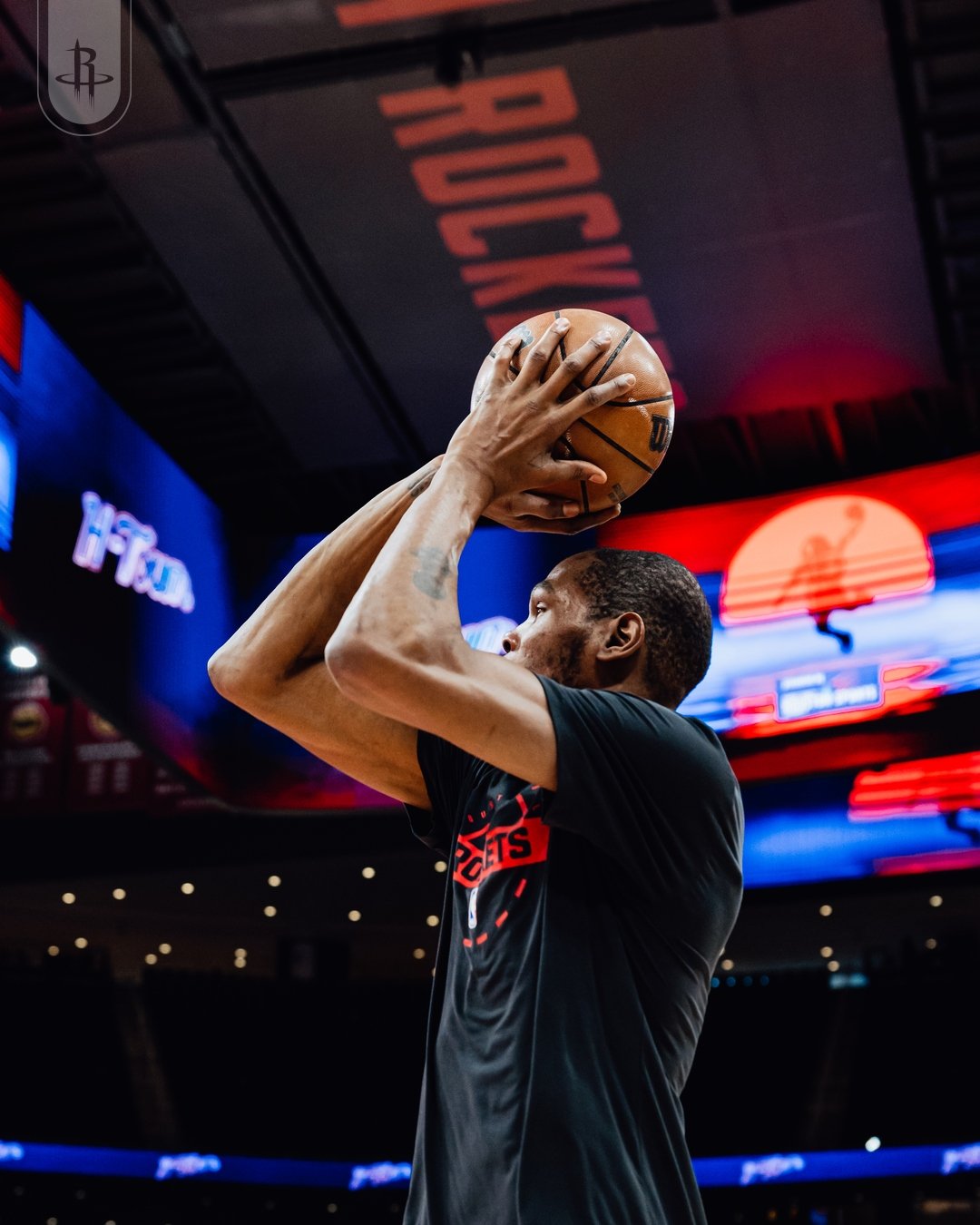 首节比赛结束！火箭31-28独行侠！独行侠vs火箭休斯顿火箭