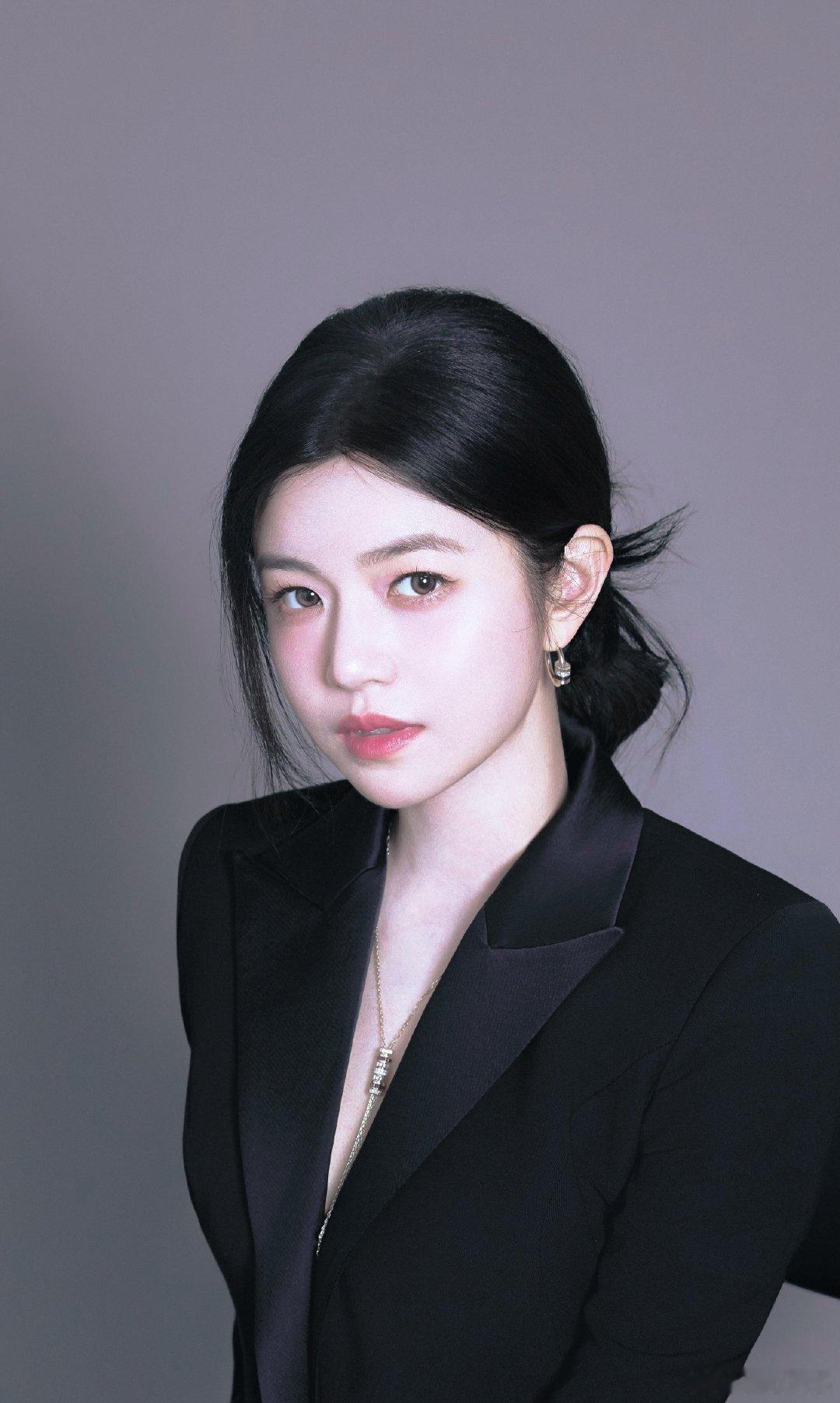建议把陈妍希空投到密逃 陈妍希在节目里面的推理环节真的是太聪明了吧，咱们姐姐真的