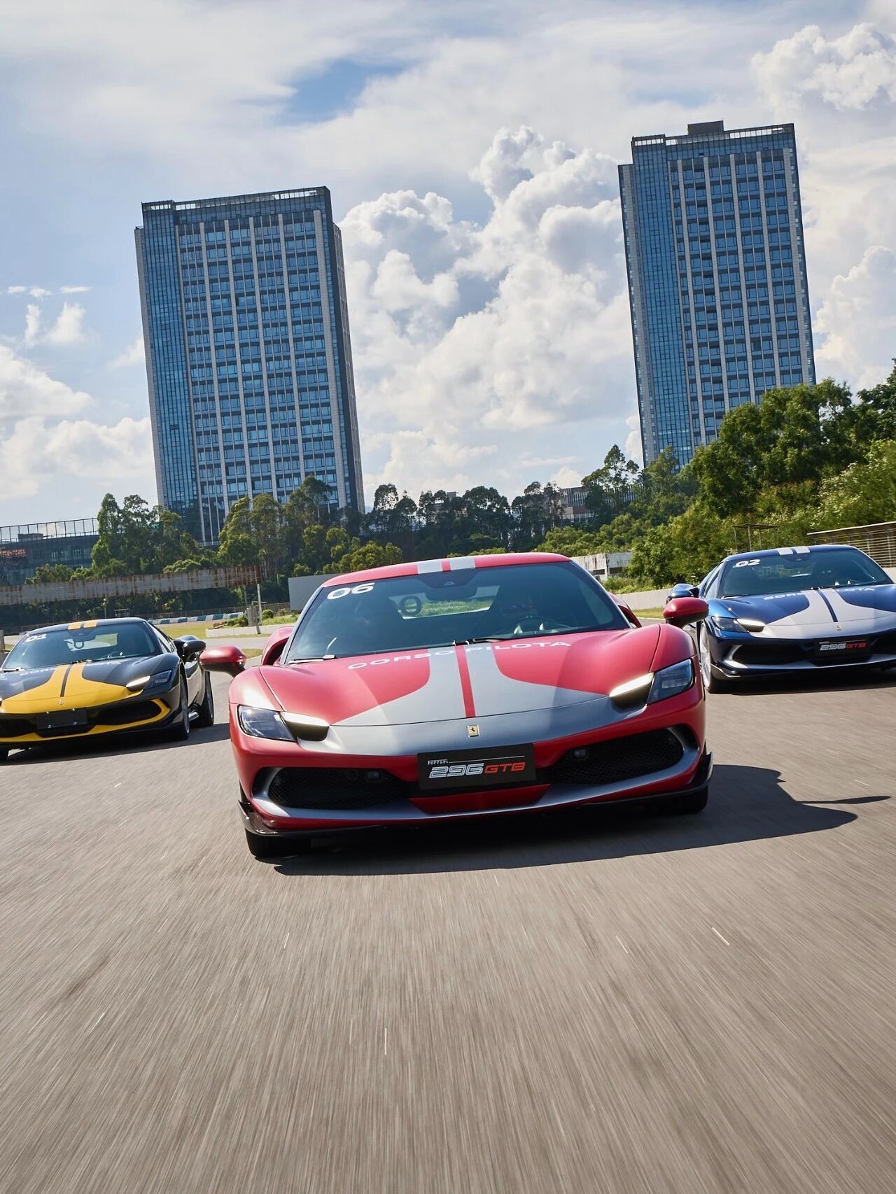 有车和没车，在生活中有何不同？1.有车，生活半径扩大，周末可以带着老婆孩子自驾游