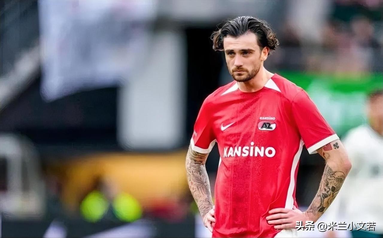 帕洛特！效力于阿尔克马尔的爱尔兰前锋帕洛特成为米兰的锋线目标球员，帕洛特现在德转