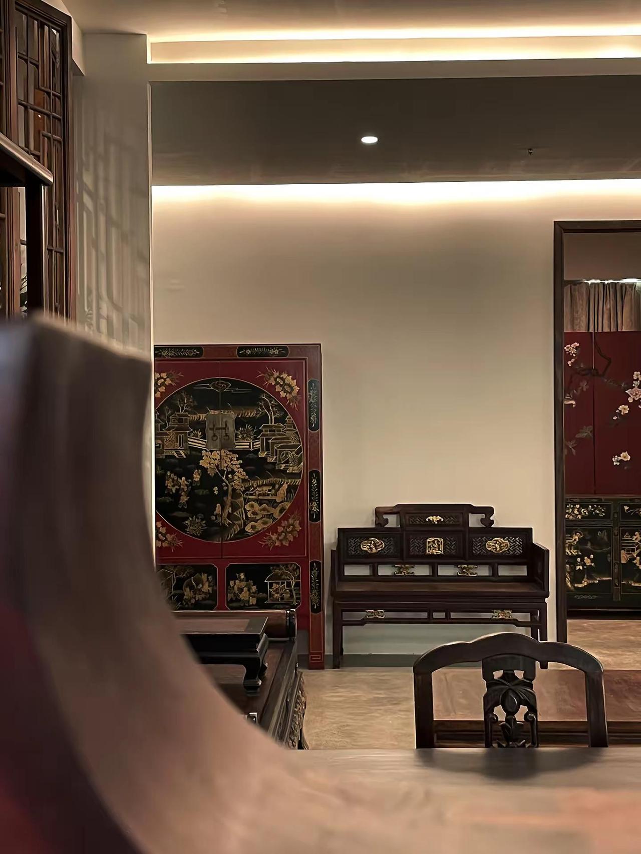 一木一雕，皆是岁月沉淀的温柔，藏着东方独有的雅致。中式美学 老木雕 茶室空间