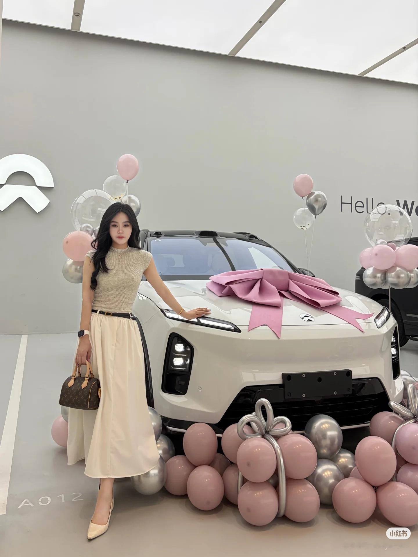 Hi Nomi～🎀🫧02年女生第一辆宝宝巴士🙈我为nio代颜蔚来es6蔚来