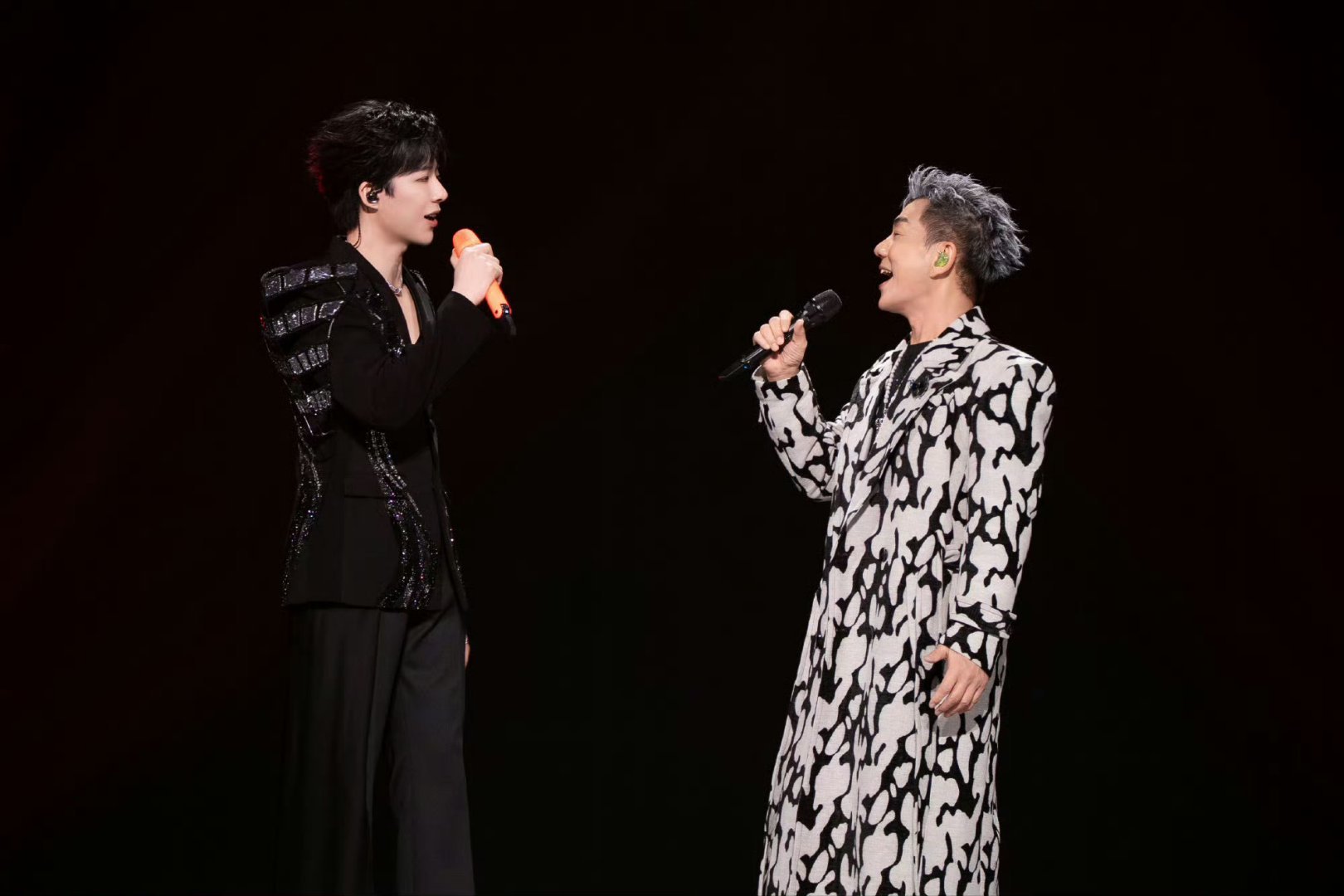 刘宇宁惦记投喂任贤齐没有刻意的客套，只有长辈与后辈之间的互相欣赏、长久挂念。弟弟