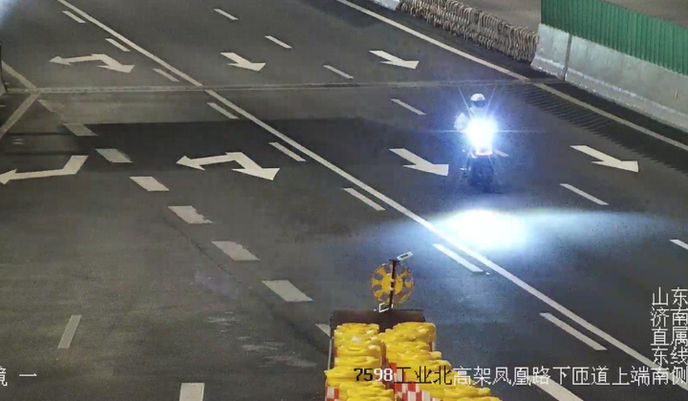济南：骑无牌电动车上高架路，三名驾驶人被召回处罚