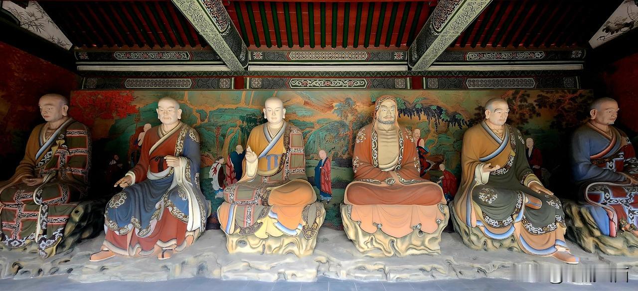太原普光寺呈现的中国禅宗六代祖师雕塑！
禅宗六代祖师分别是：
1. 初祖：达摩
