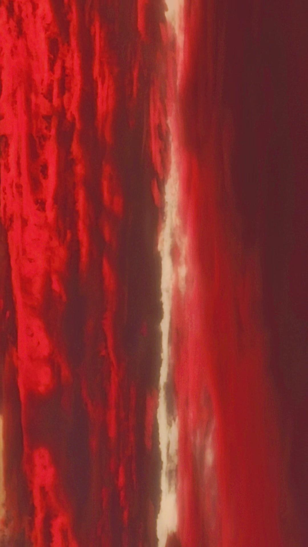 日落山城火烧云有多绝？🌅在山城石门偶遇的火烧云，像打翻了熔金熔炉，滚烫红、柔和