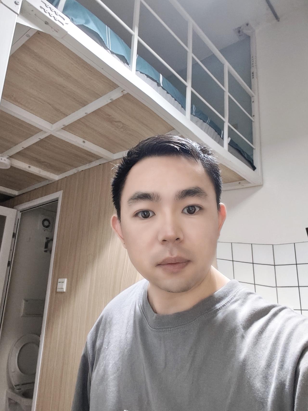 以后再也不去相亲了，太伤人了。我是一个30岁的老光棍，没有结过婚，无儿无女。
相