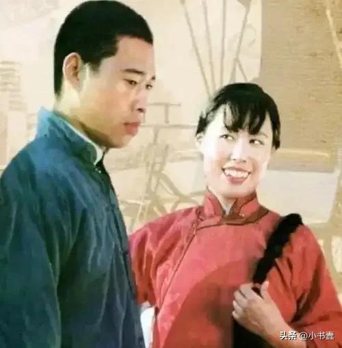 《骆驼祥子》虐心一幕：夜里十二点，临盆在即的虎妞躺在炕上，疼了三天三夜，仍无法叫